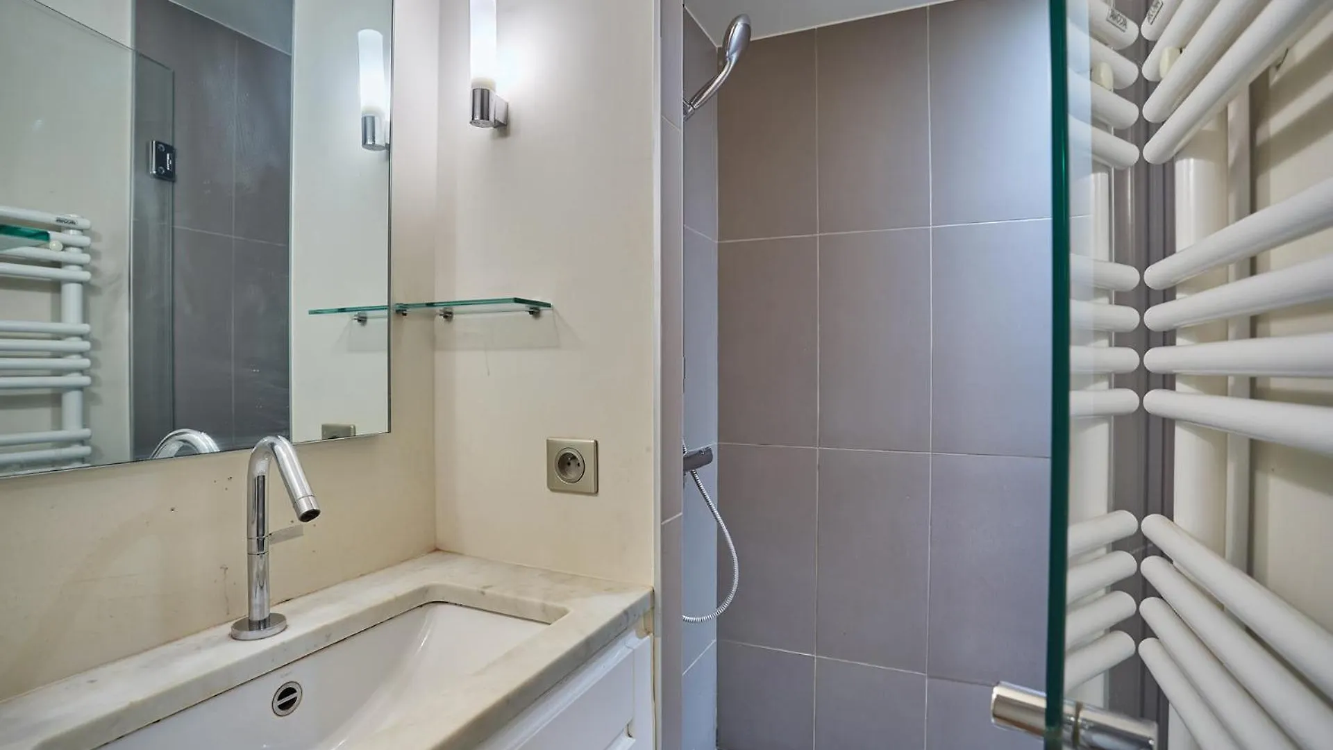 Appartment St Germain Des Pres By Studio Prestige Paris Apartment